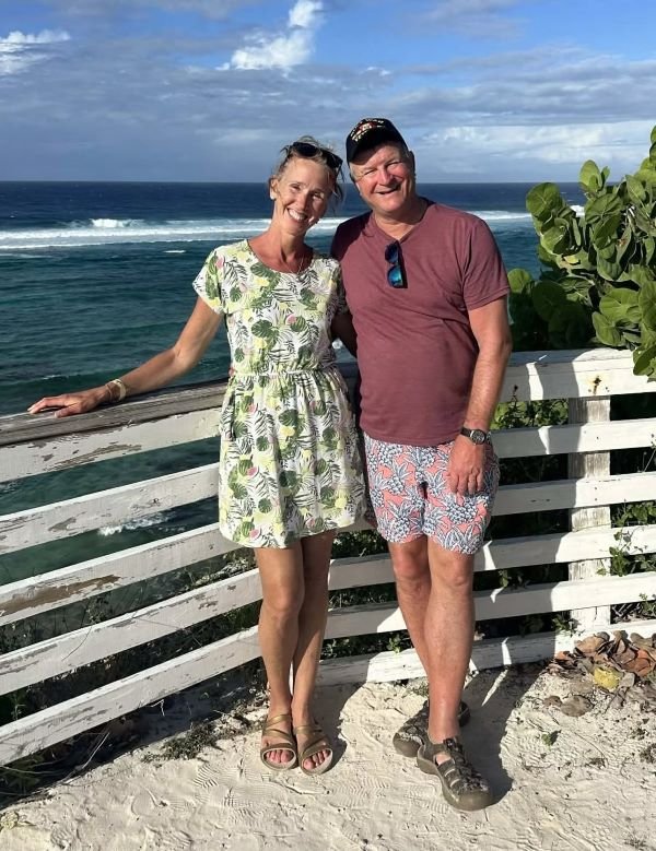 John and Caroline, hosts of Beachcomber