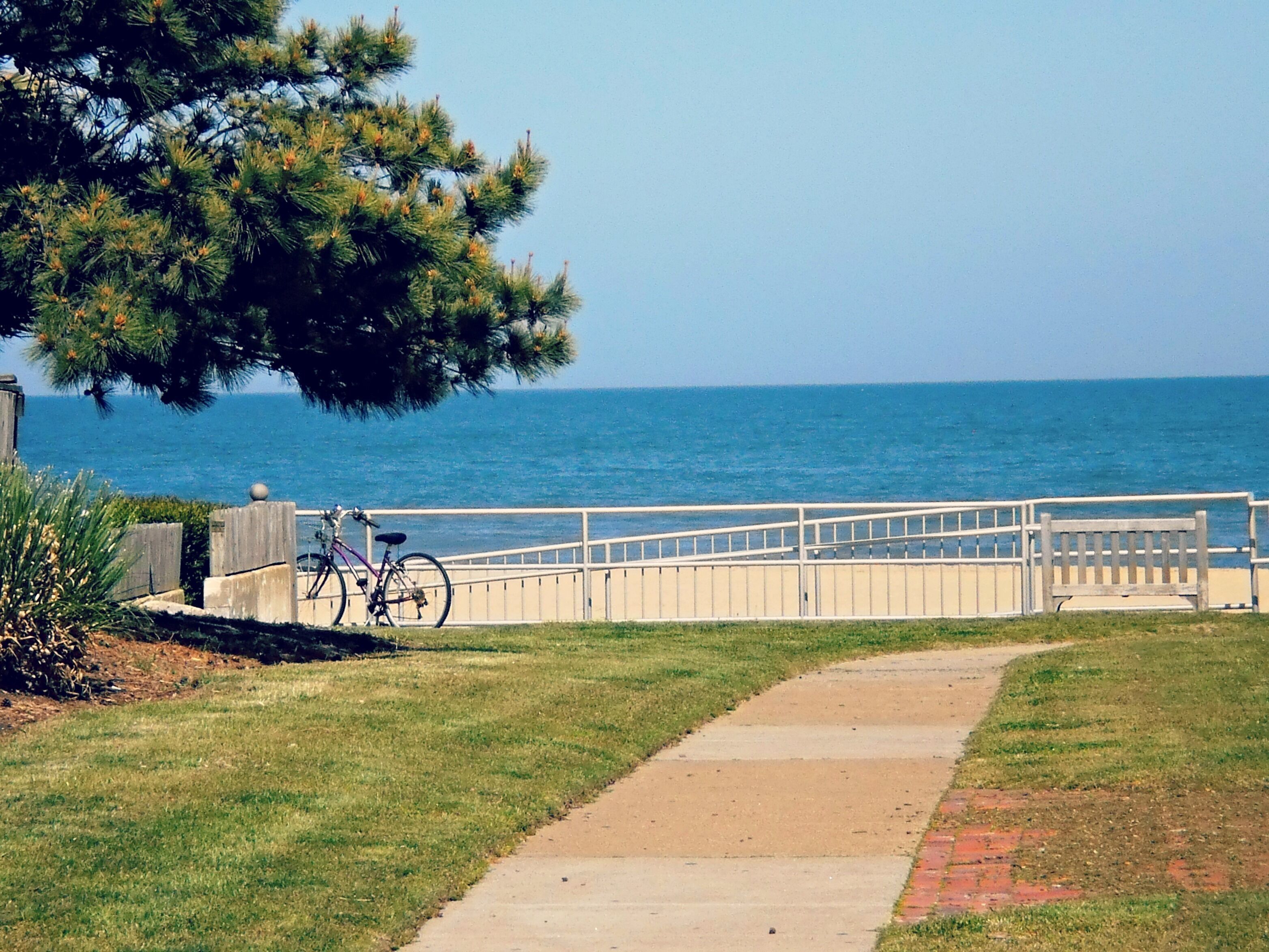 Walkway to the ocean after crossing Atlantic Avenue
